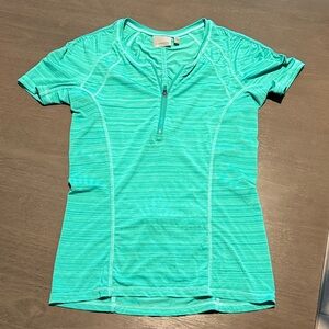 Athleta Turquoise Short Sleeve Tee